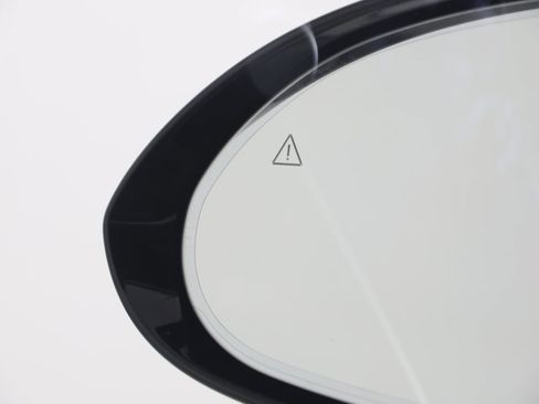 Used 2022 Genesis GV70 2.5T w/ Select Package image 26