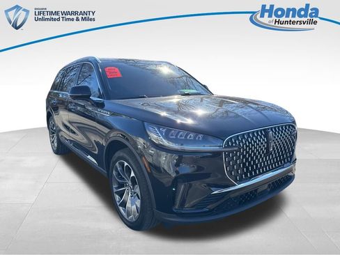 Used 2025 Lincoln Aviator AWD image 1