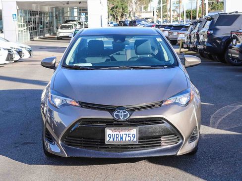 Used 2019 Toyota Corolla LE image 2