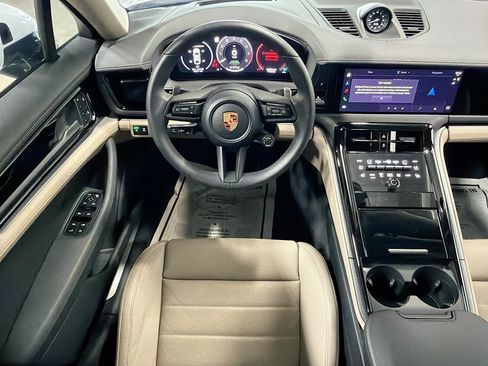 Used 2026 Porsche Panamera 4 AWD/4WD image 17