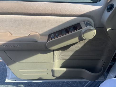 Used 2009 Ford Explorer Limited AWD/4WD image 16