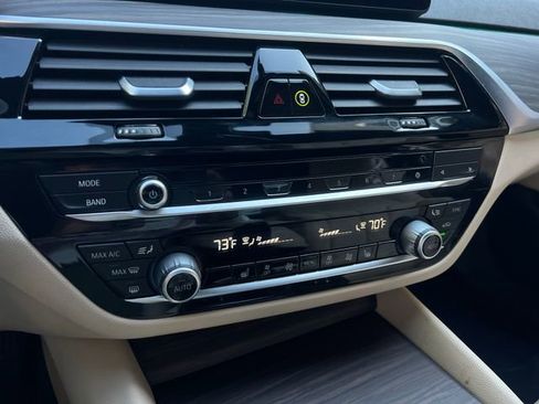 Used 2021 BMW 530i w/ Premium Package image 23