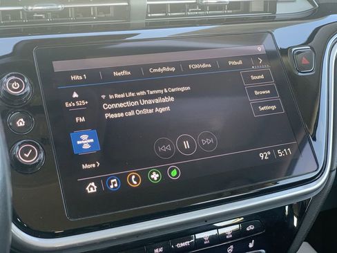 Certified 2022 Chevrolet Bolt EUV LT w/ Comfort Package image 11