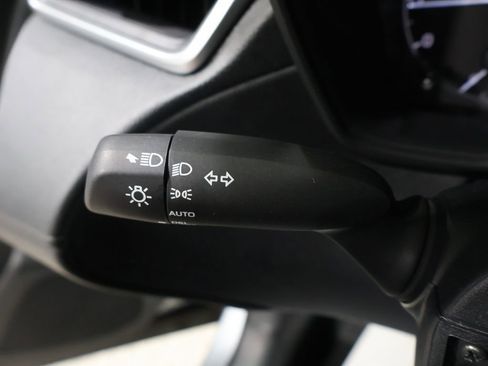 Used 2023 Toyota Corolla Cross LE w/ Moonroof Package image 37