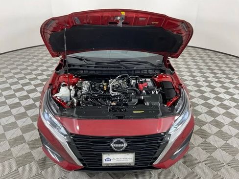 Used 2025 Nissan Altima 2.5 SV FWD image 9