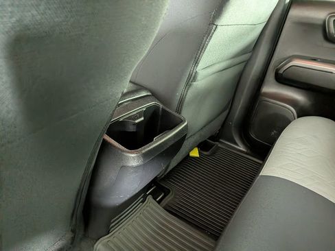 Used 2021 Toyota Tacoma TRD Off-Road image 30