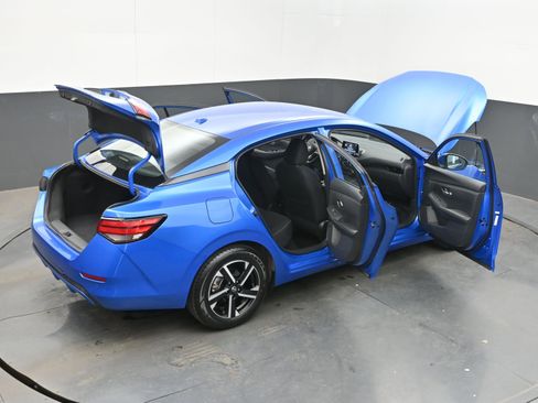 Used 2025 Nissan Sentra SV FWD image 45