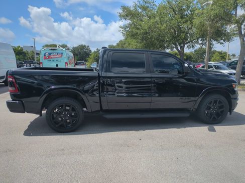 Used 2022 RAM 1500 Laramie AWD/4WD image 5