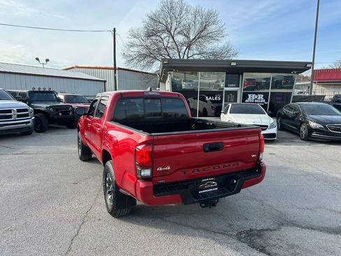 Used 2022 Toyota Tacoma SR image 3