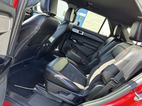 Used 2023 Ford Explorer ST-Line image 10
