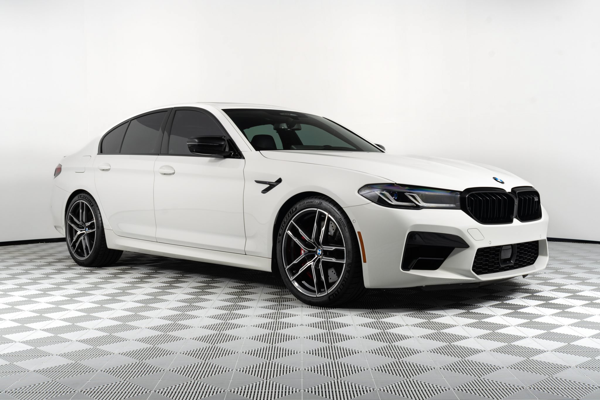 Used 2023 BMW M5 w/ Competition Package AWD/4WD image 1