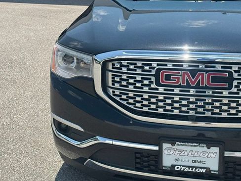 Used 2019 GMC Acadia Denali w/ Technology Package AWD/4WD image 8