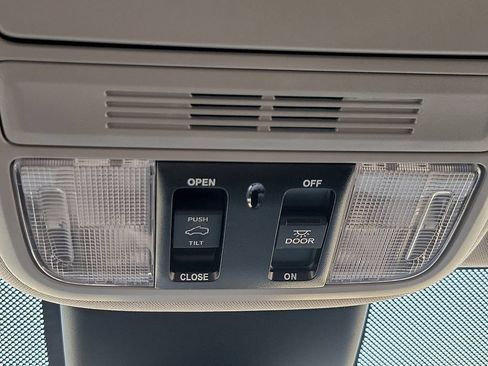 Used 2024 Honda Odyssey EX-L image 20