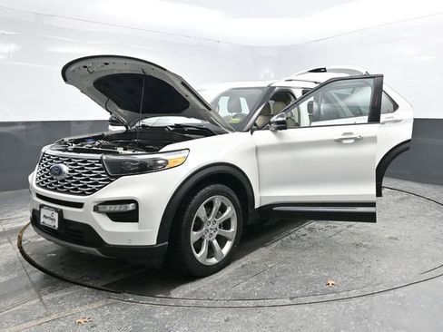 Used 2020 Ford Explorer Platinum w/ Premium Technology Package image 38