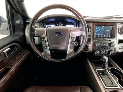 Used 2016 Ford Expedition Platinum RWD image 6