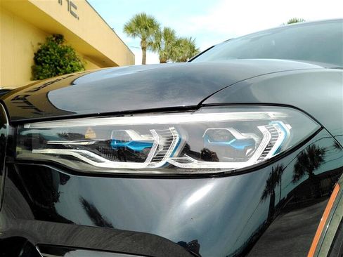 Used 2020 BMW X7 M50i image 31