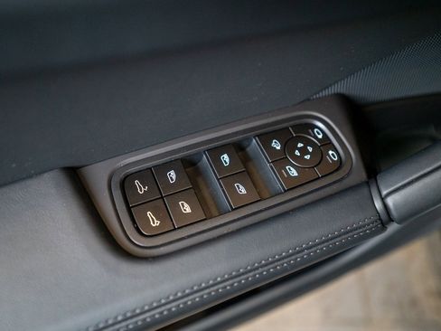 New 2026 Porsche Cayenne GTS image 24