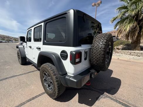 Used 2023 Jeep Wrangler Unlimited Rubicon AWD/4WD image 3