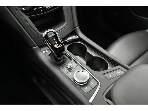 Used 2025 Cadillac XT6 Premium Luxury image 13