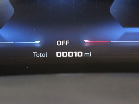 Used 2025 BMW X7 M60i image 12