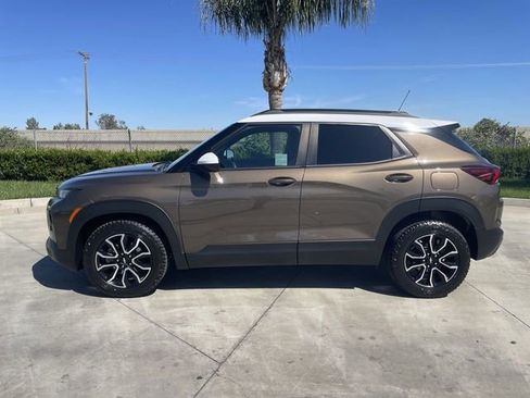 Used 2021 Chevrolet TrailBlazer ACTIV w/ Technology Package FWD image 5