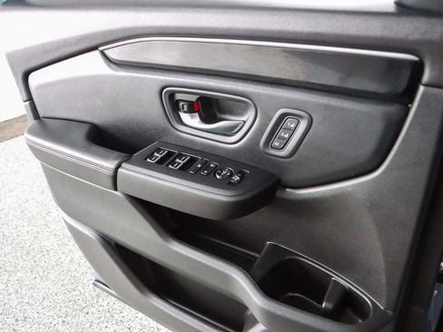 Used 2023 Honda Pilot Touring image 22