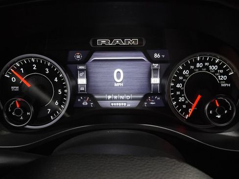 Used 2019 RAM 1500 Laramie w/ Sport Appearance Package AWD/4WD image 14