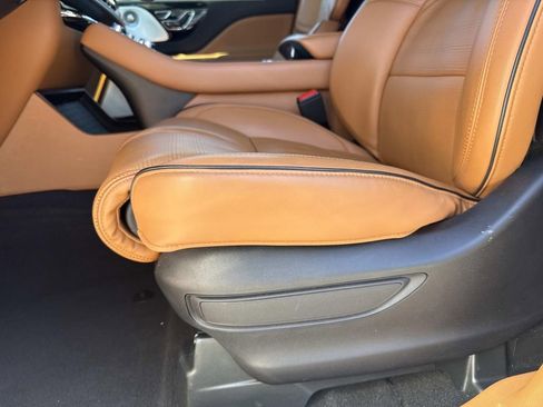 Certified 2024 Lincoln Aviator Black Label image 21