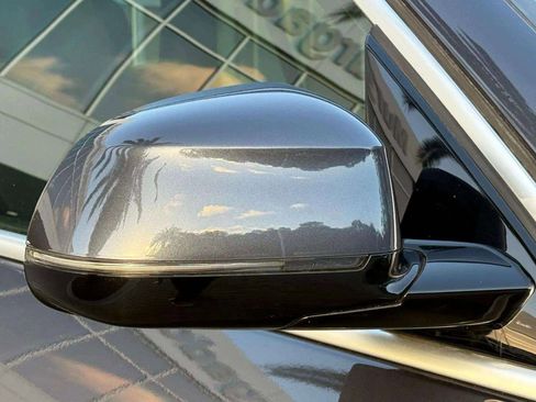 Used 2022 BMW X5 xDrive45e w/ Climate Comfort Package image 15