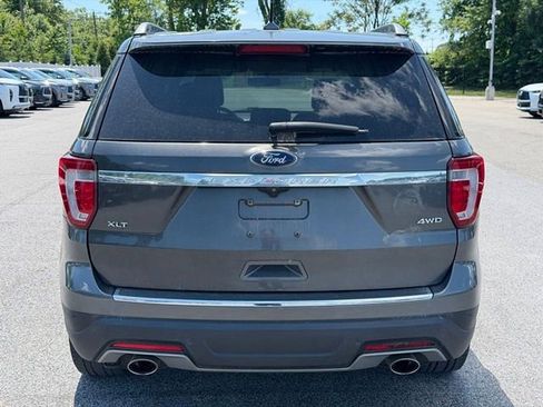 Used 2018 Ford Explorer XLT w/ Equipment Group 202A AWD/4WD image 6