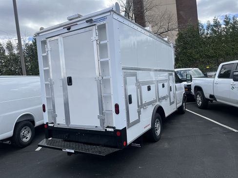 New 2024 Chevrolet Express 3500 w/ Power Convenience Package RWD image 7