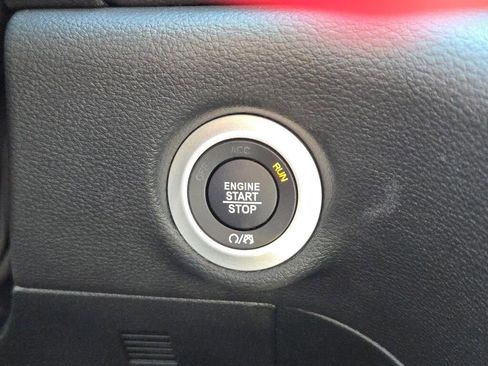 New 2026 Chrysler Pacifica Limited w/ S Appearance Package image 32