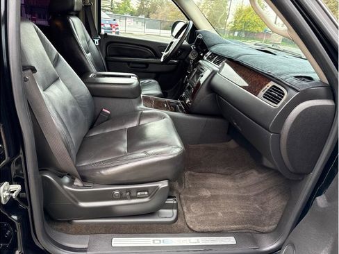 Used 2010 GMC Yukon Denali image 23