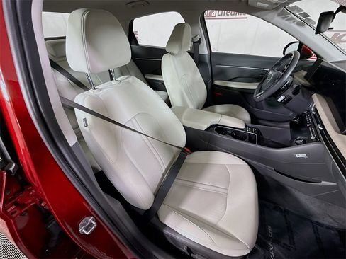 Certified 2024 Hyundai Sonata SEL image 30