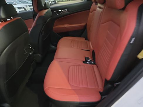 New 2026 Kia Sportage SX image 5