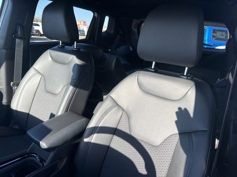 New 2026 Jeep Compass Latitude image 11