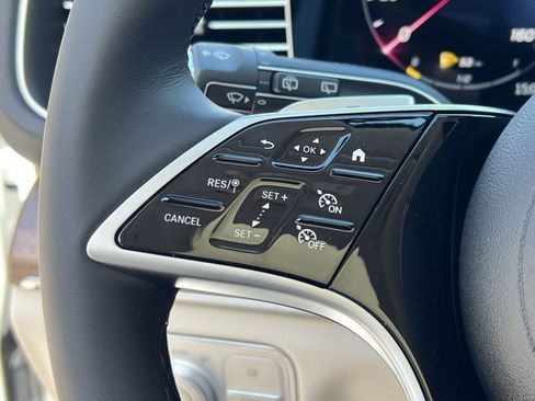New 2026 Mercedes-Benz GLE 450 4MATIC image 37