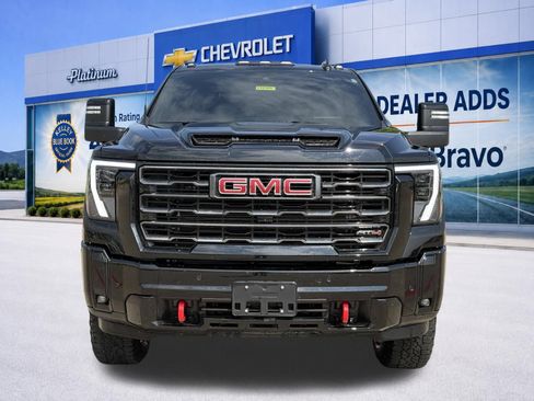 Used 2025 GMC Sierra 2500 AT4 w/ AT4 Premium Plus Package AWD/4WD image 2