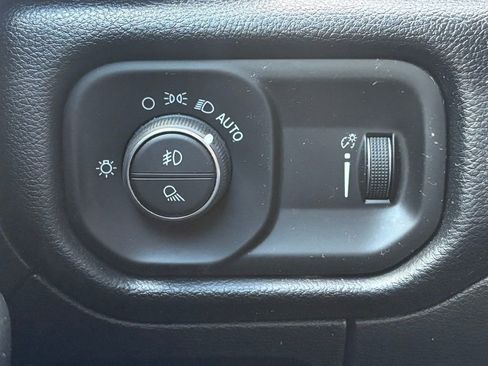 Used 2021 RAM 1500 Big Horn image 25