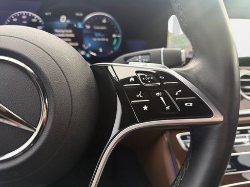 Used 2022 Mercedes-Benz E 350 4MATIC image 17