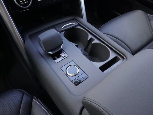 New 2026 Land Rover Discovery S AWD/4WD image 14