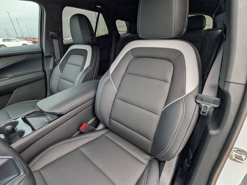 New 2025 Chevrolet Blazer EV LT w/ Super Cruise Package AWD/4WD image 16