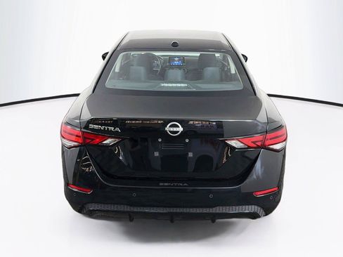 Used 2025 Nissan Sentra SV FWD image 10