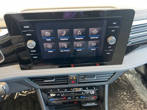 New 2025 Volkswagen Jetta SEL image 21