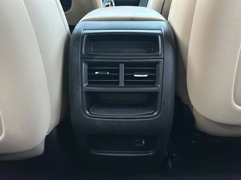 Used 2018 Cadillac XT5 Luxury w/ Driver Awareness Package image 39