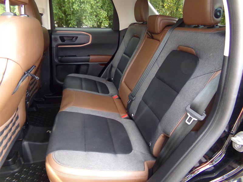 Used 2021 Ford Bronco Sport Outer Banks w/ Outer Banks Package (96D) AWD/4WD image 24