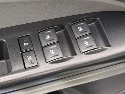 Certified 2022 Chevrolet Colorado W/T w/ WT Convenience Package image 8