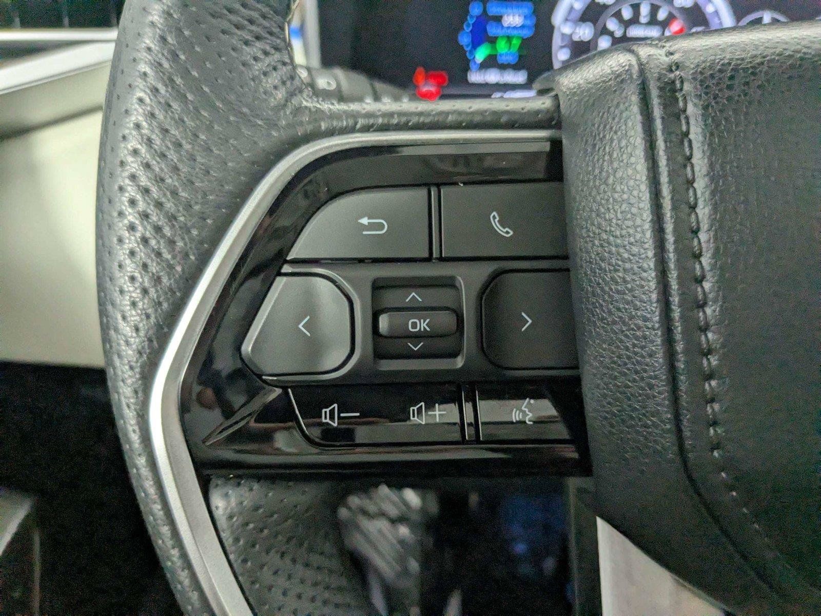 Used 2023 Toyota Sequoia Capstone AWD/4WD image 16