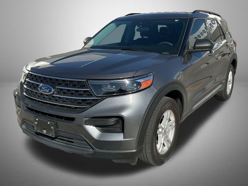 Used 2023 Ford Explorer XLT AWD/4WD image 1