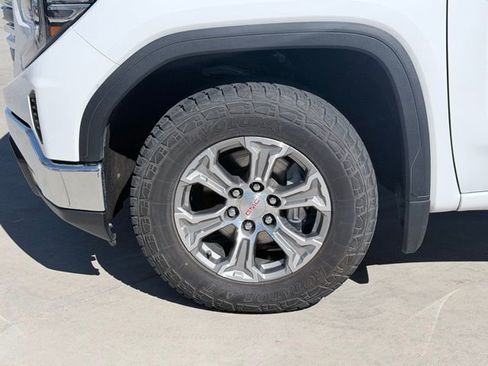 Used 2024 GMC Sierra 1500 SLT image 35